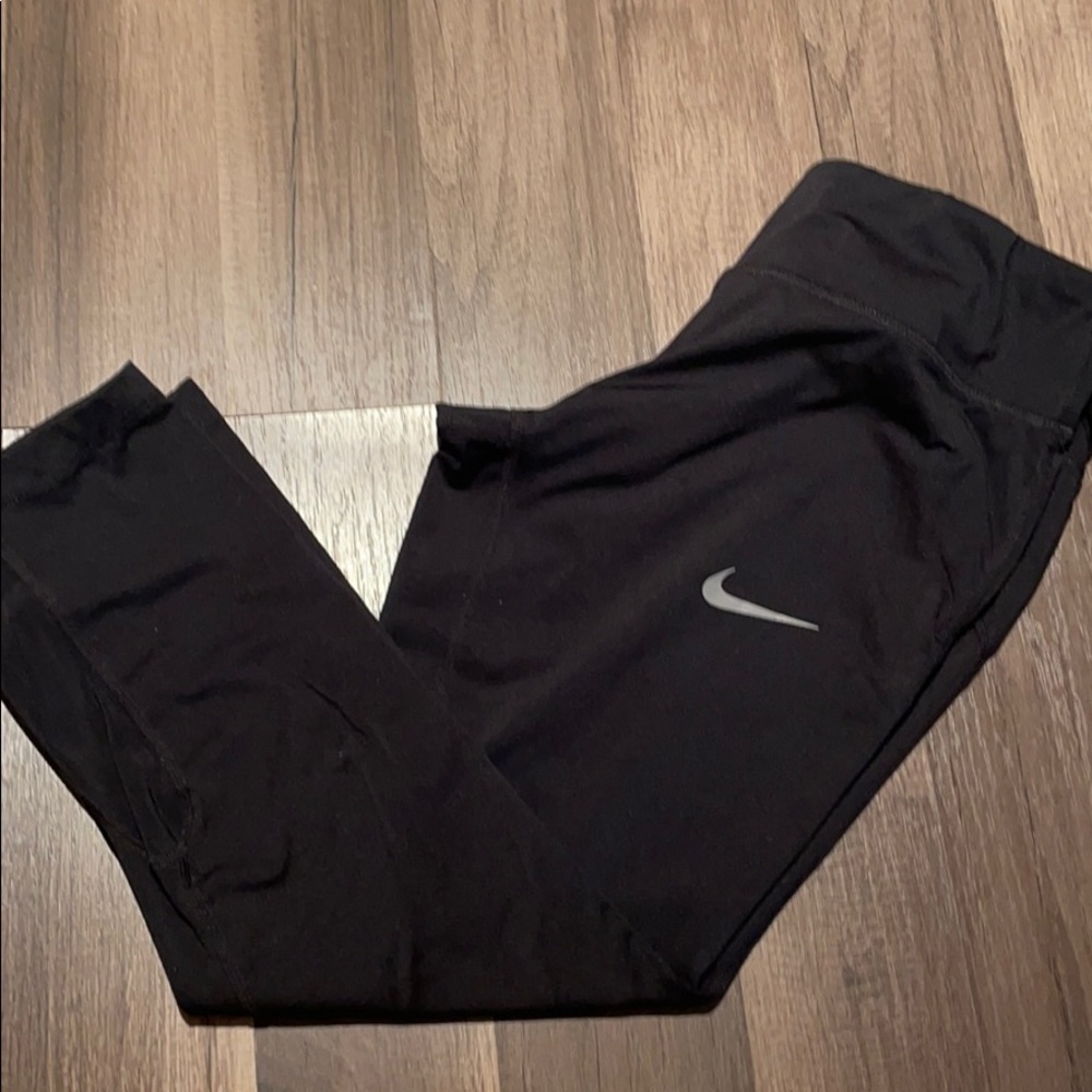 Nike cropped leggings